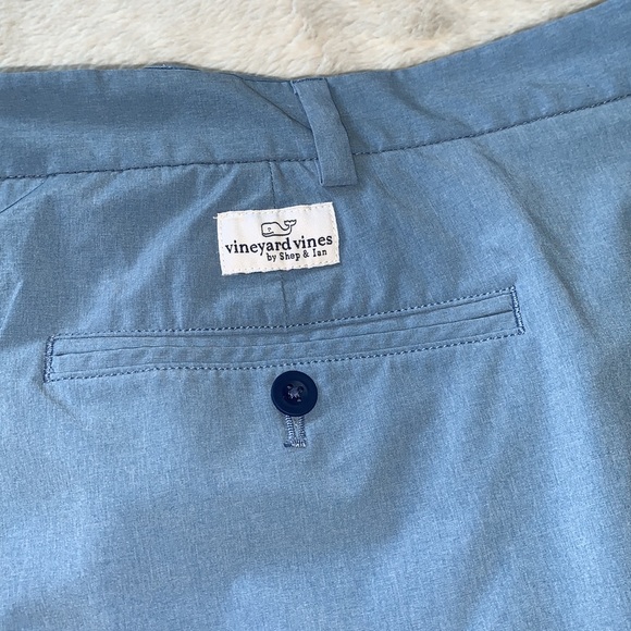 52B Vineyard Vines Performance Breaker short / shorts - Picture 2 of 4